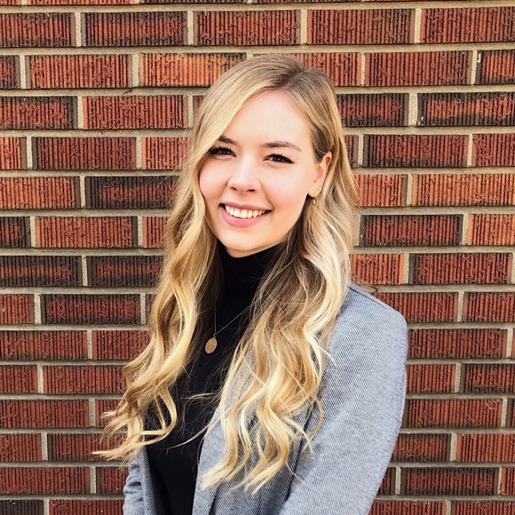 Meet your Posher, Kaitlyn - Picture 1 of 1